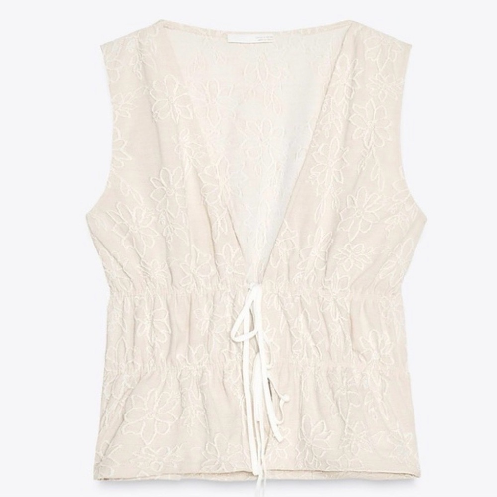 Zara Cream Textured Knit Top, White floral pattern